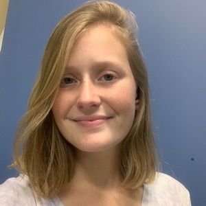 Meet your Posher, Alexis